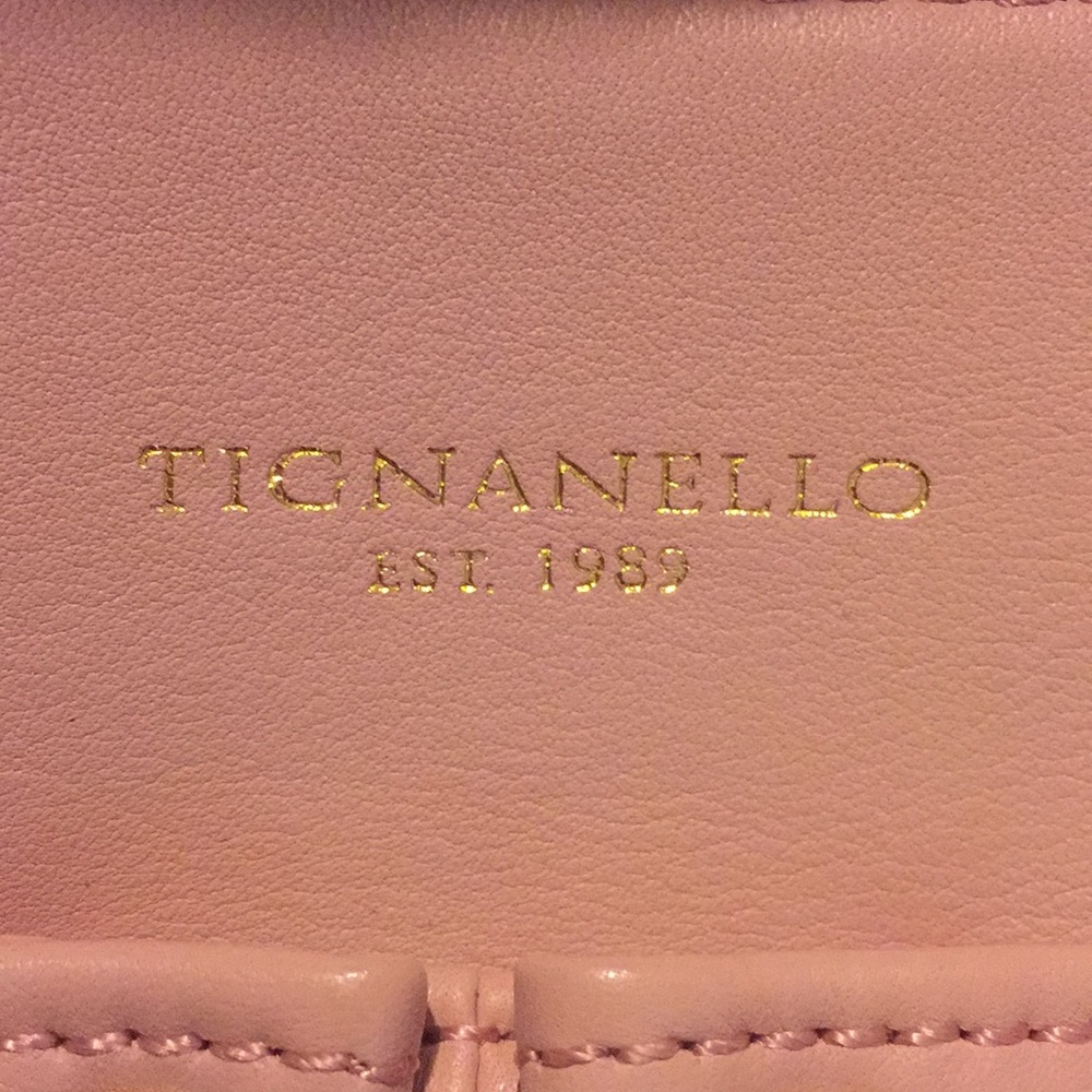 Ladies pink leather purse